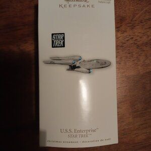 Hallmark magic KEEPSAKE STAR TREK THE MOTION PICTURE U.S.S. ENTERPRISE™ NCC-1701